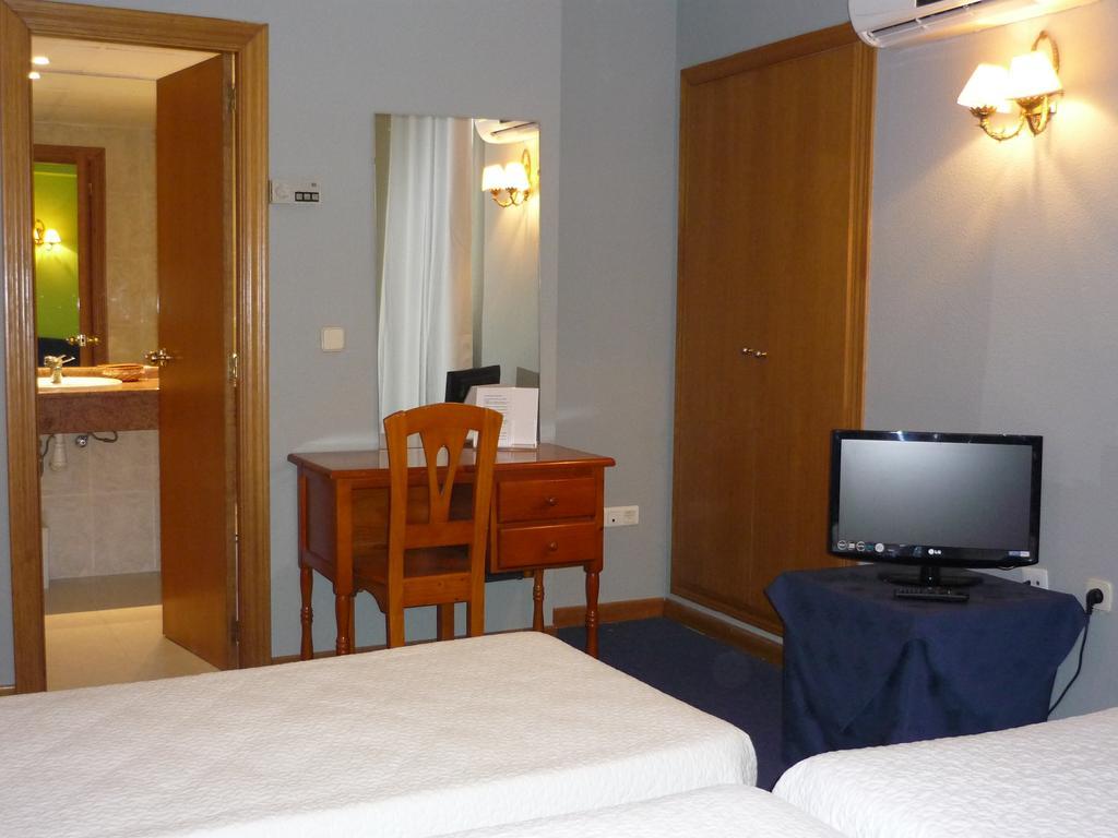 Hotel Reconquista Alzira Quarto foto