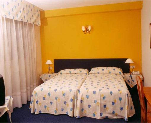 Hotel Reconquista Alzira Quarto foto